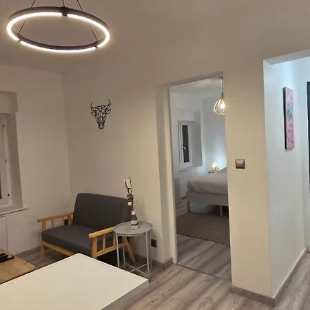 Ola Centre-ville T2 Renove Cocon Cosy Parking 30m2 * Charleville-Mézières